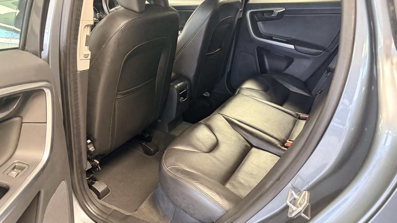 Used Volvo XC60 2017 for sale - 77701051: Photo 28