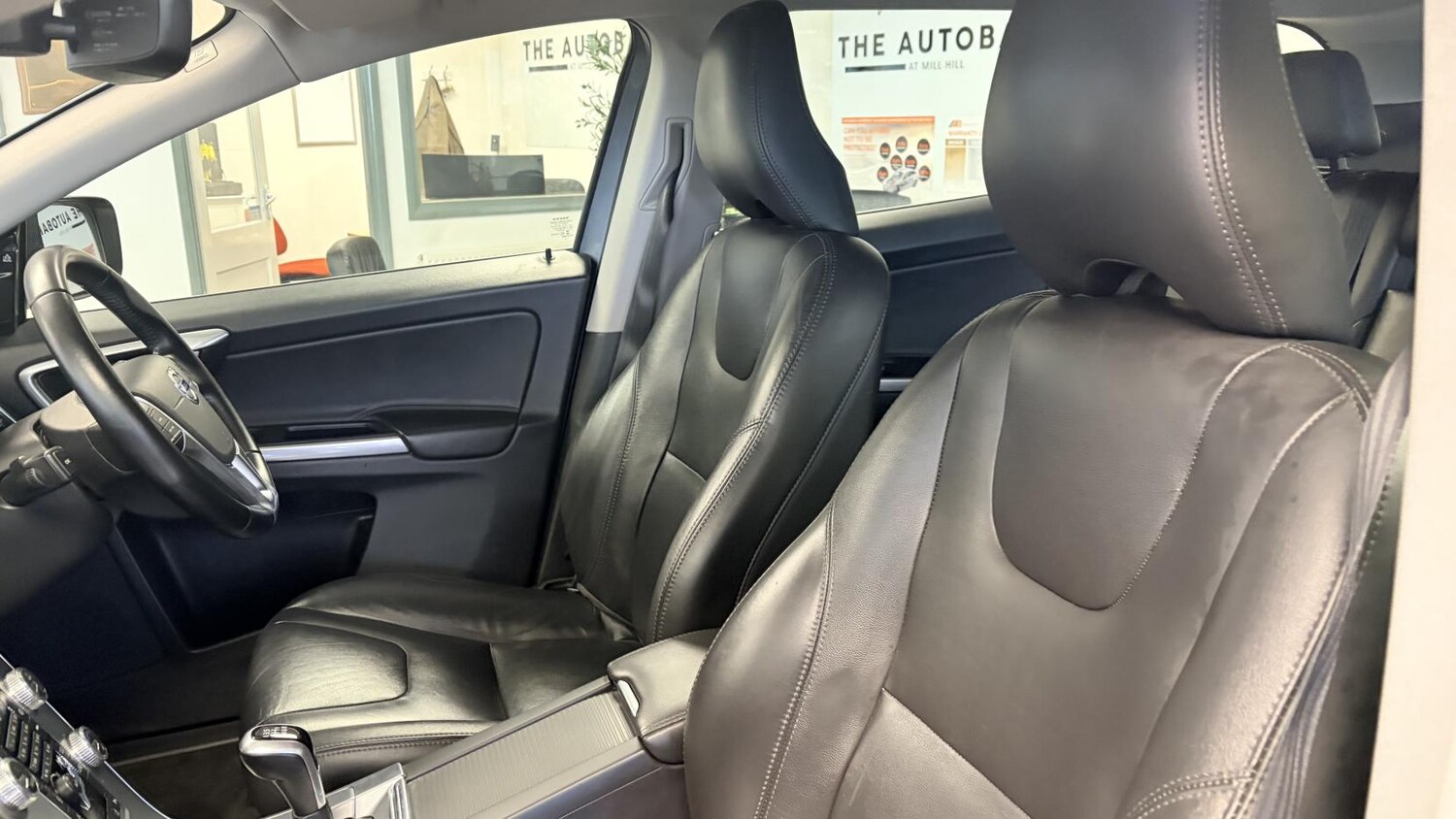 Used Volvo XC60 2017 for sale - 77701051: Photo 31