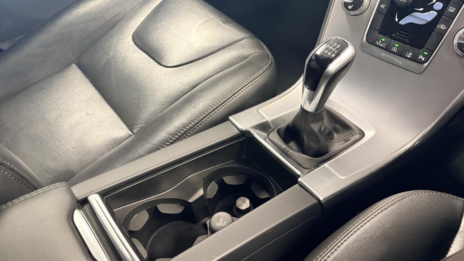 Used Volvo XC60 2017 for sale - 77701051: Photo 39