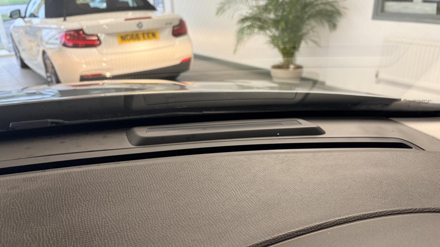 Used Volvo XC60 2017 for sale - 77701051: Photo 42