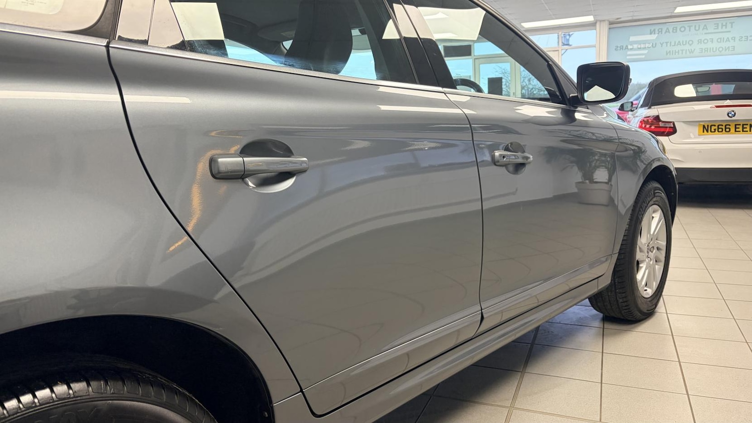 Used Volvo XC60 2017 for sale - 77701051: Photo 5