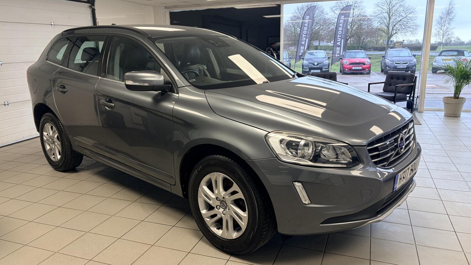 Used Volvo XC60 2017 for sale - 77701051: Photo 8