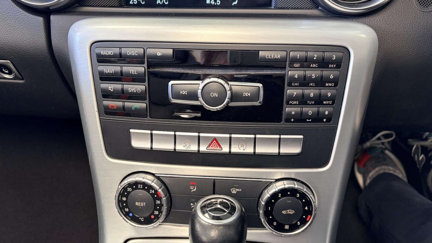 Used Mercedes-Benz SLK 2015 for sale - 77665264: Photo 26