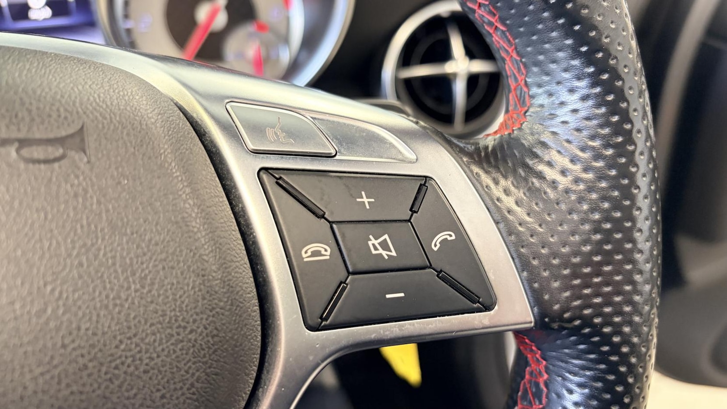 Used Mercedes-Benz SLK 2015 for sale - 77665264: Photo 29