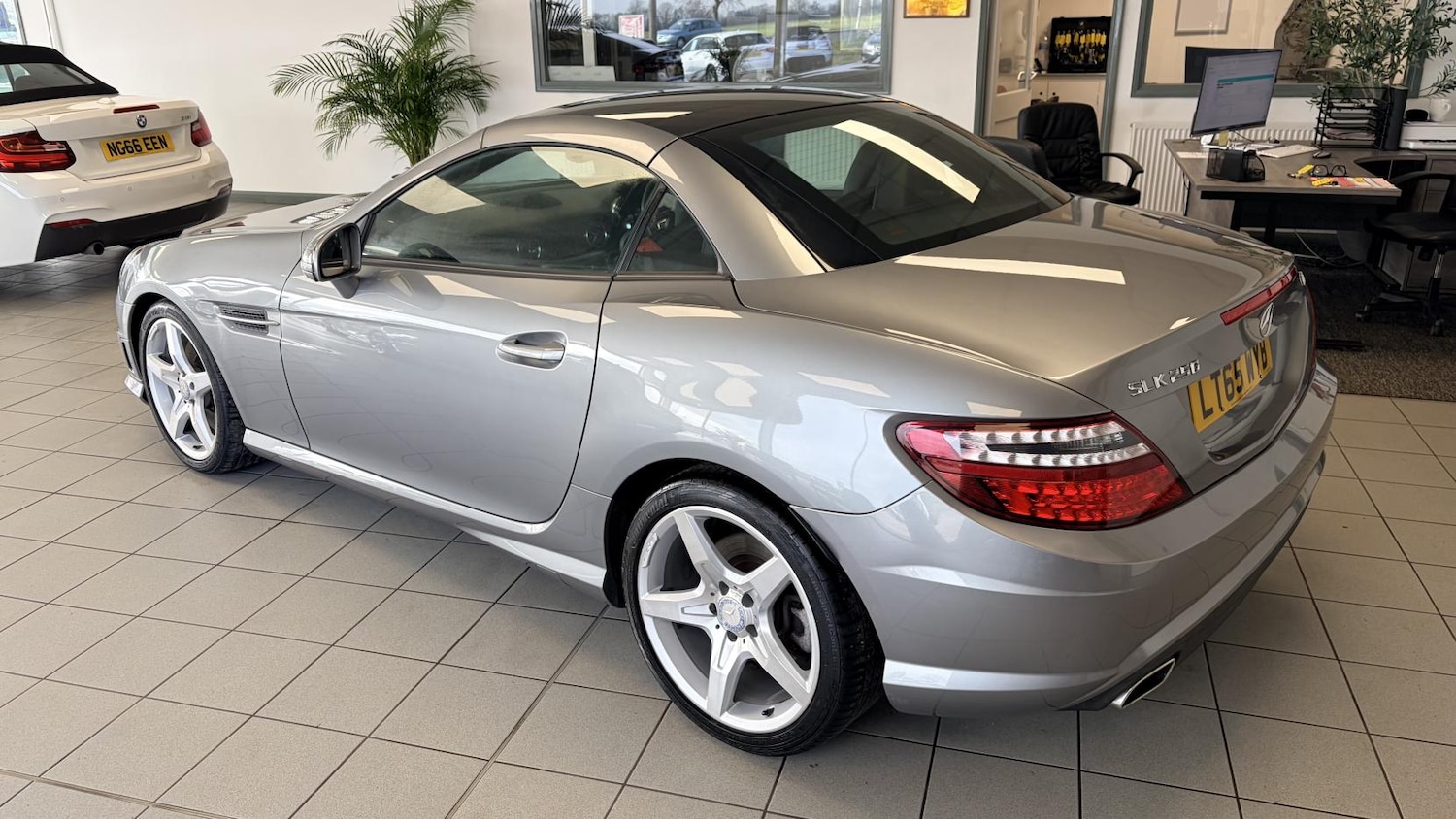 Used Mercedes-Benz SLK 2015 for sale - 77665264: Photo 32