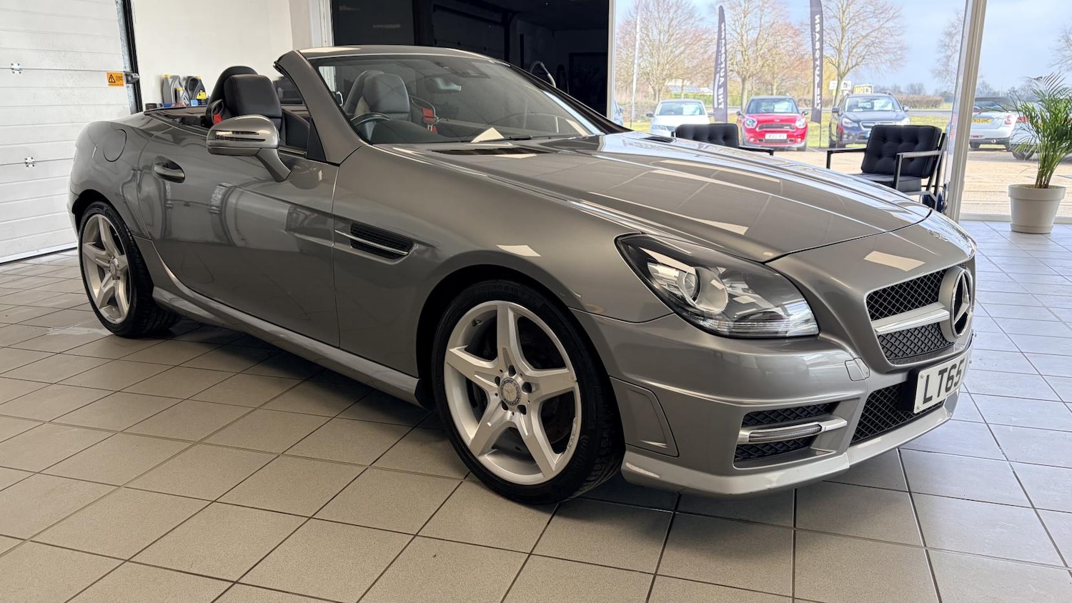 Used Mercedes-Benz SLK 2015 for sale - 77665264: Photo 9