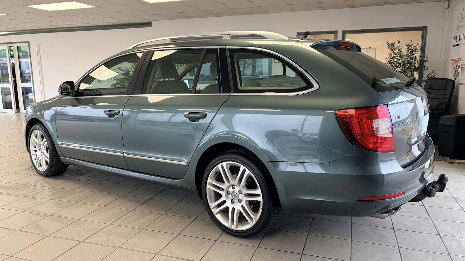 Used Skoda Superb 2013 for sale - 77613153: Photo 4