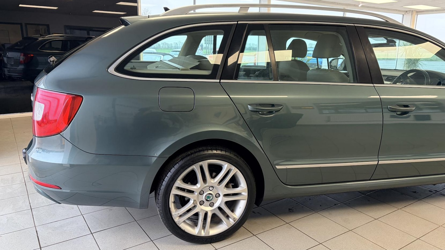 Used Skoda Superb 2013 for sale - 77613153: Photo 5