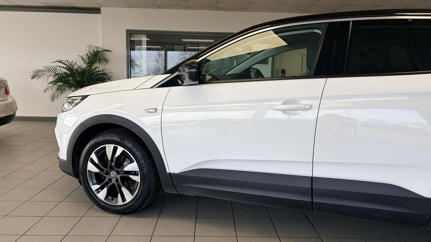 Used Vauxhall Grandland X 2020 for sale - 77653315: Photo 2