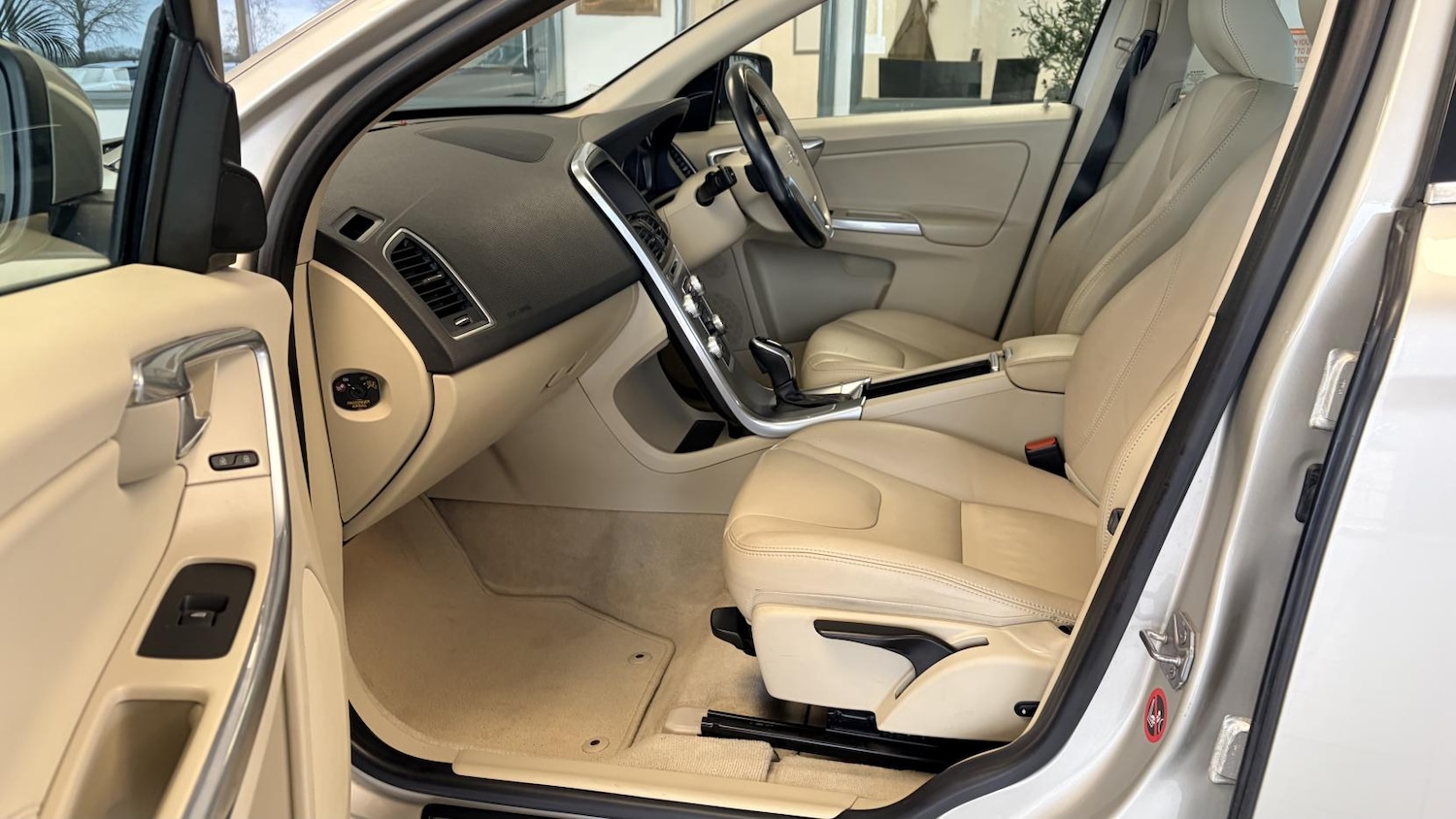 Used Volvo XC60 2017 for sale - 78106242: Photo 26