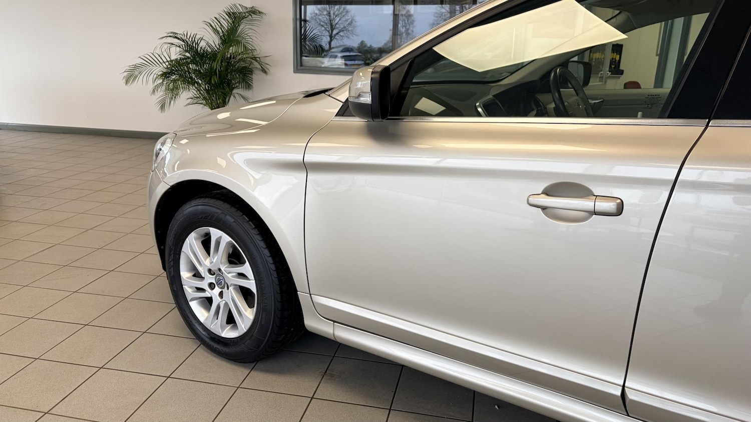 Used Volvo XC60 2017 for sale - 78106242: Photo 3