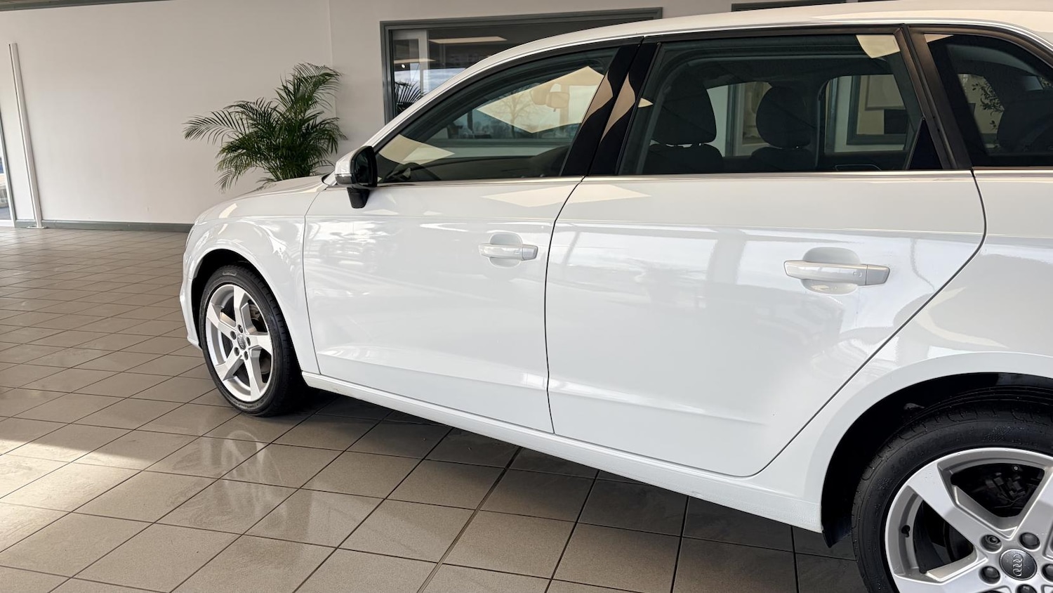 Used Audi A3 2016 for sale - 77613142: Photo 3