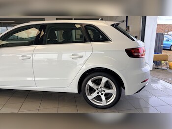 Used Audi A3 2016 for sale - 77613142: Photo