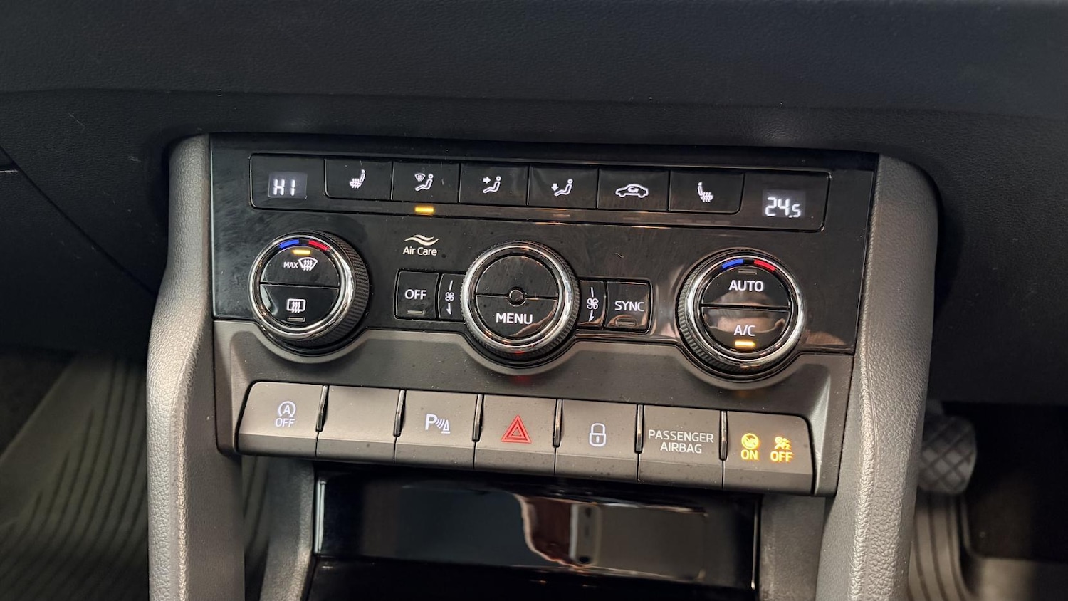 Used Skoda Karoq 2022 for sale - 77613149: Photo 37