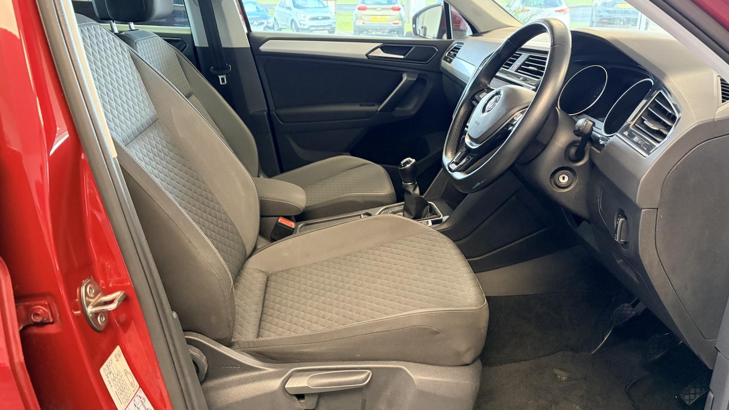 Used Volkswagen Tiguan 2018 for sale - 77613143: Photo 16