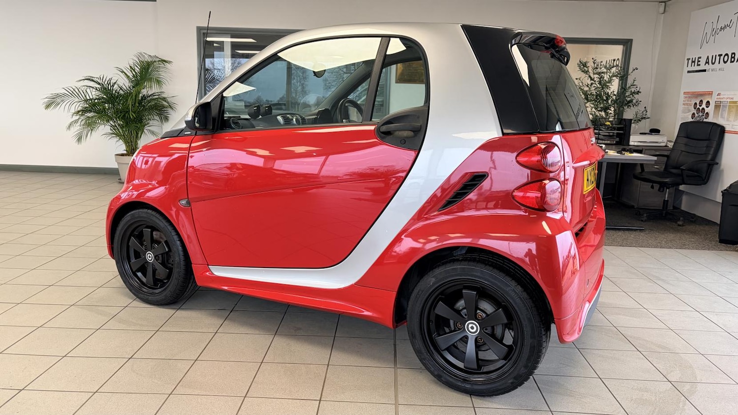 Used smart fortwo 2013 for sale - 77778713: Photo 2