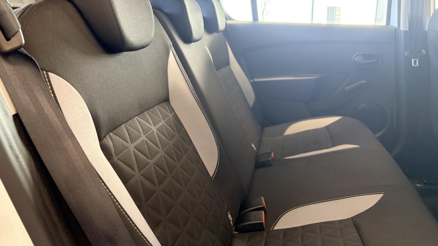 Used Dacia Sandero Stepway 2015 for sale - 78025648: Photo 17