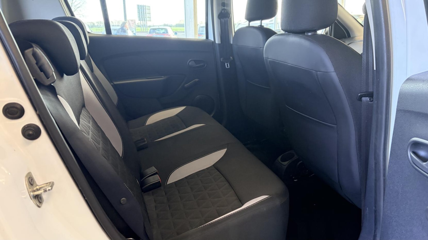 Used Dacia Sandero Stepway 2015 for sale - 78025648: Photo 18