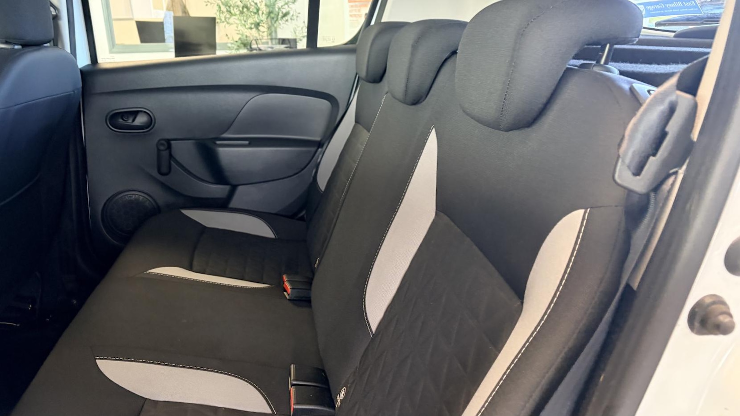 Used Dacia Sandero Stepway 2015 for sale - 78025648: Photo 22