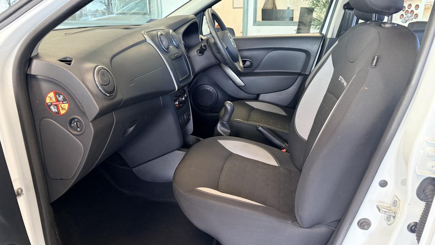 Used Dacia Sandero Stepway 2015 for sale - 78025648: Photo 24