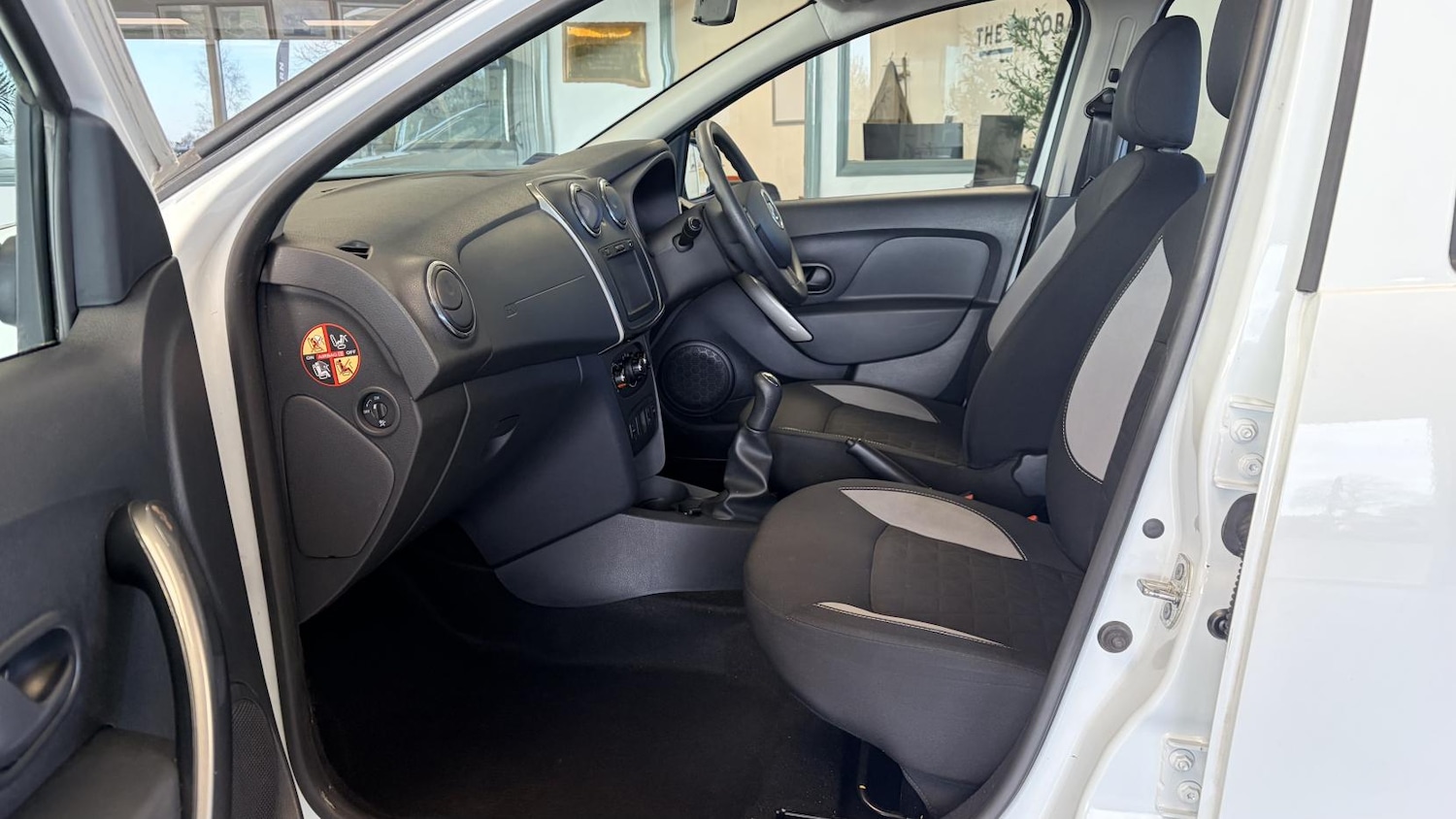 Used Dacia Sandero Stepway 2015 for sale - 78025648: Photo 25