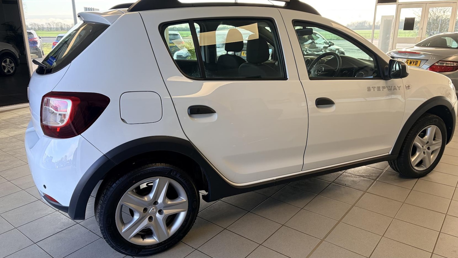 Used Dacia Sandero Stepway 2015 for sale - 78025648: Photo 5