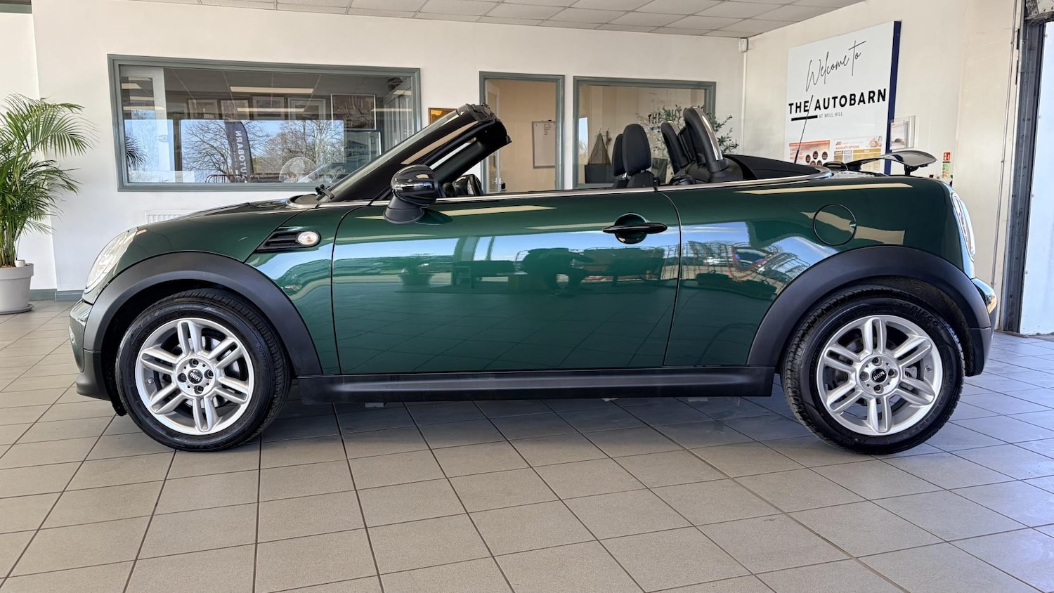 Used MINI Roadster 2014 for sale - 78053253: Photo 2