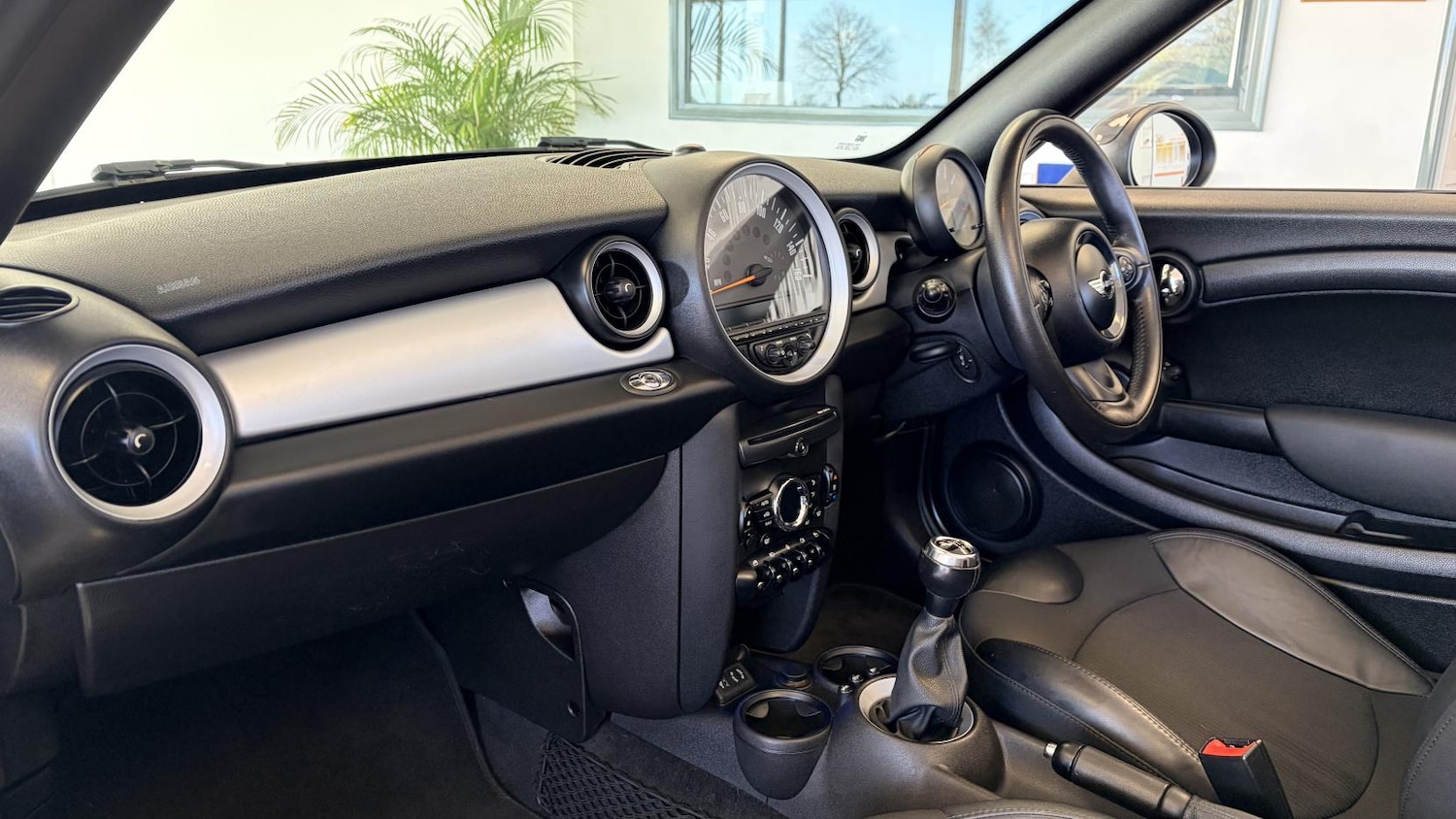 Used MINI Roadster 2014 for sale - 78053253: Photo 28