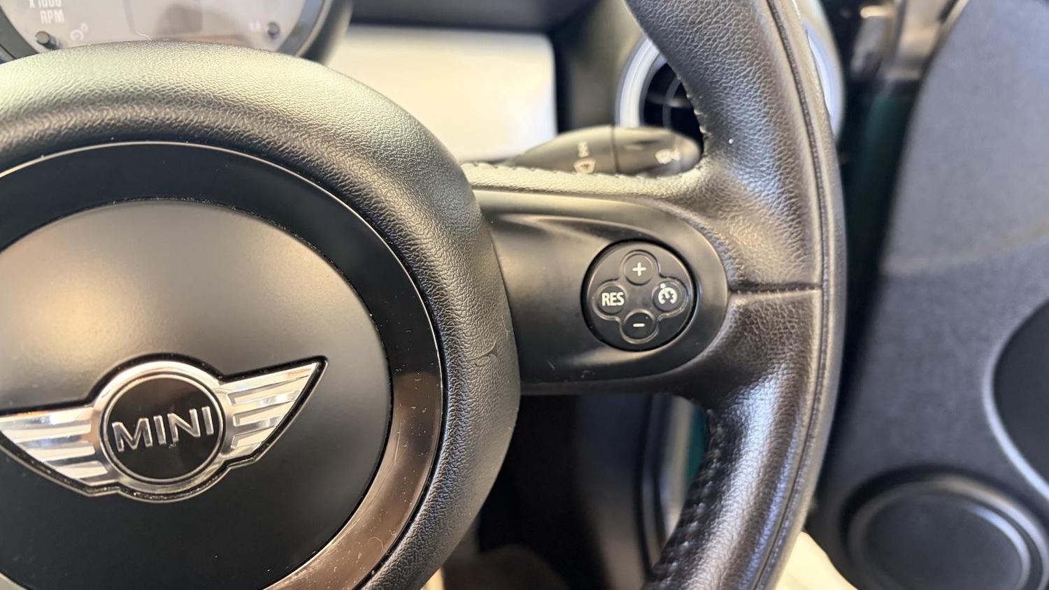 Used MINI Roadster 2014 for sale - 78053253: Photo 33