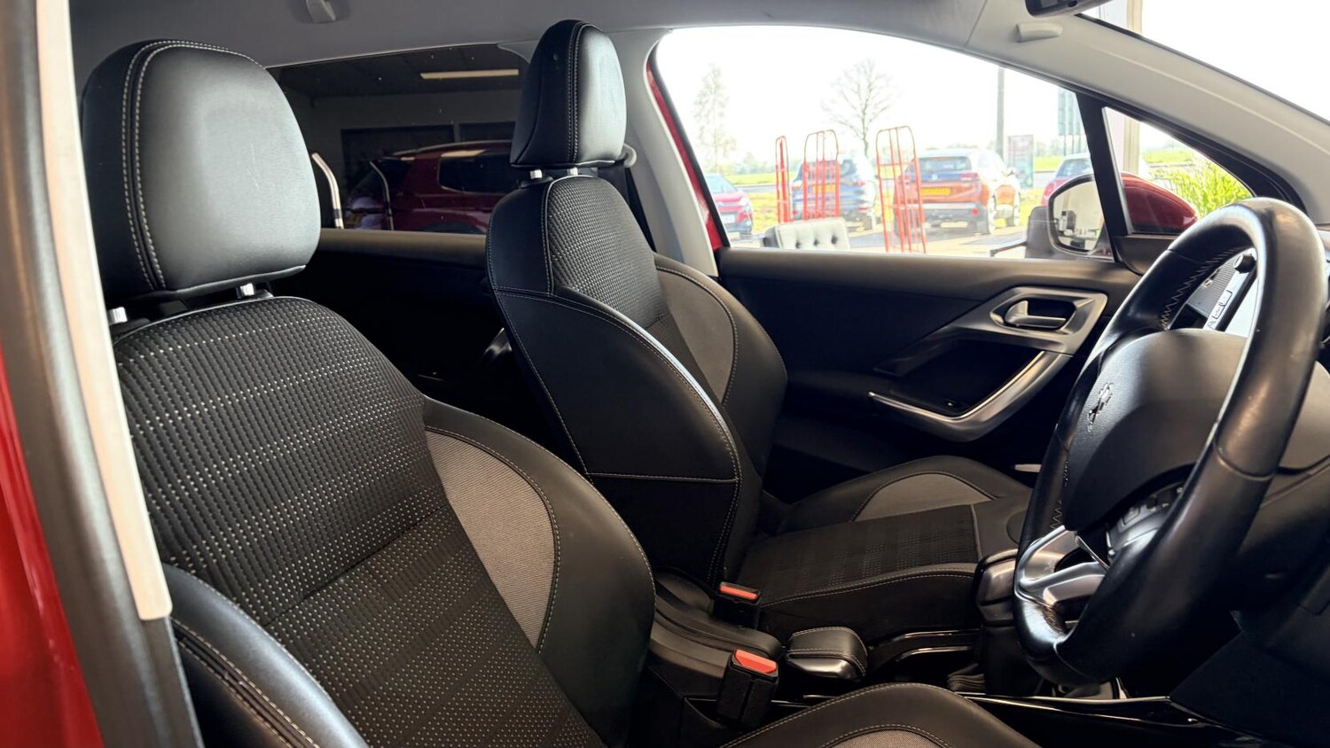 Used Peugeot 2008 2017 for sale - 78162530: Photo 12