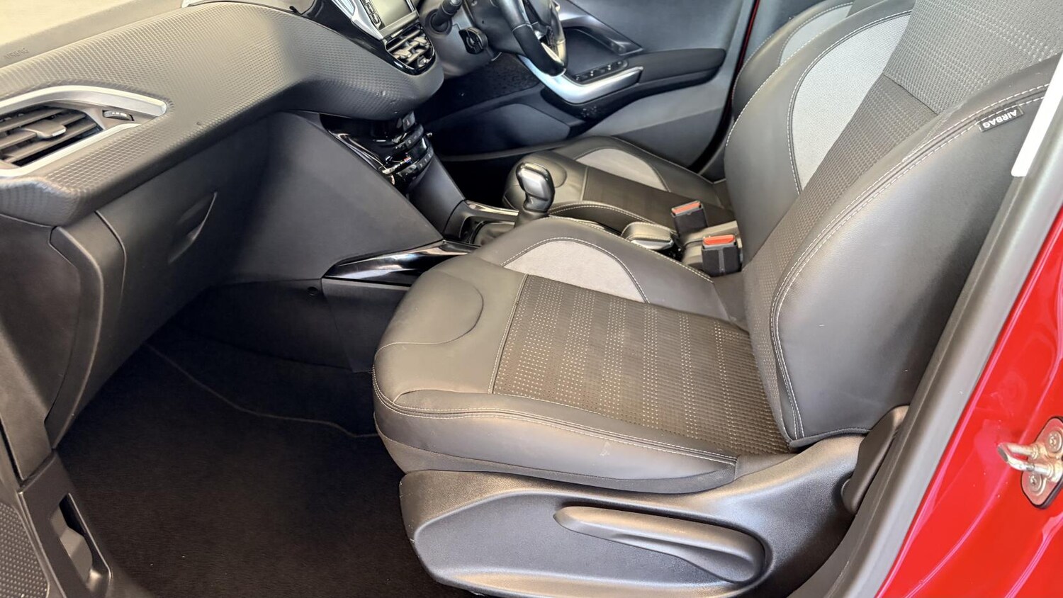 Used Peugeot 2008 2017 for sale - 78162530: Photo 25