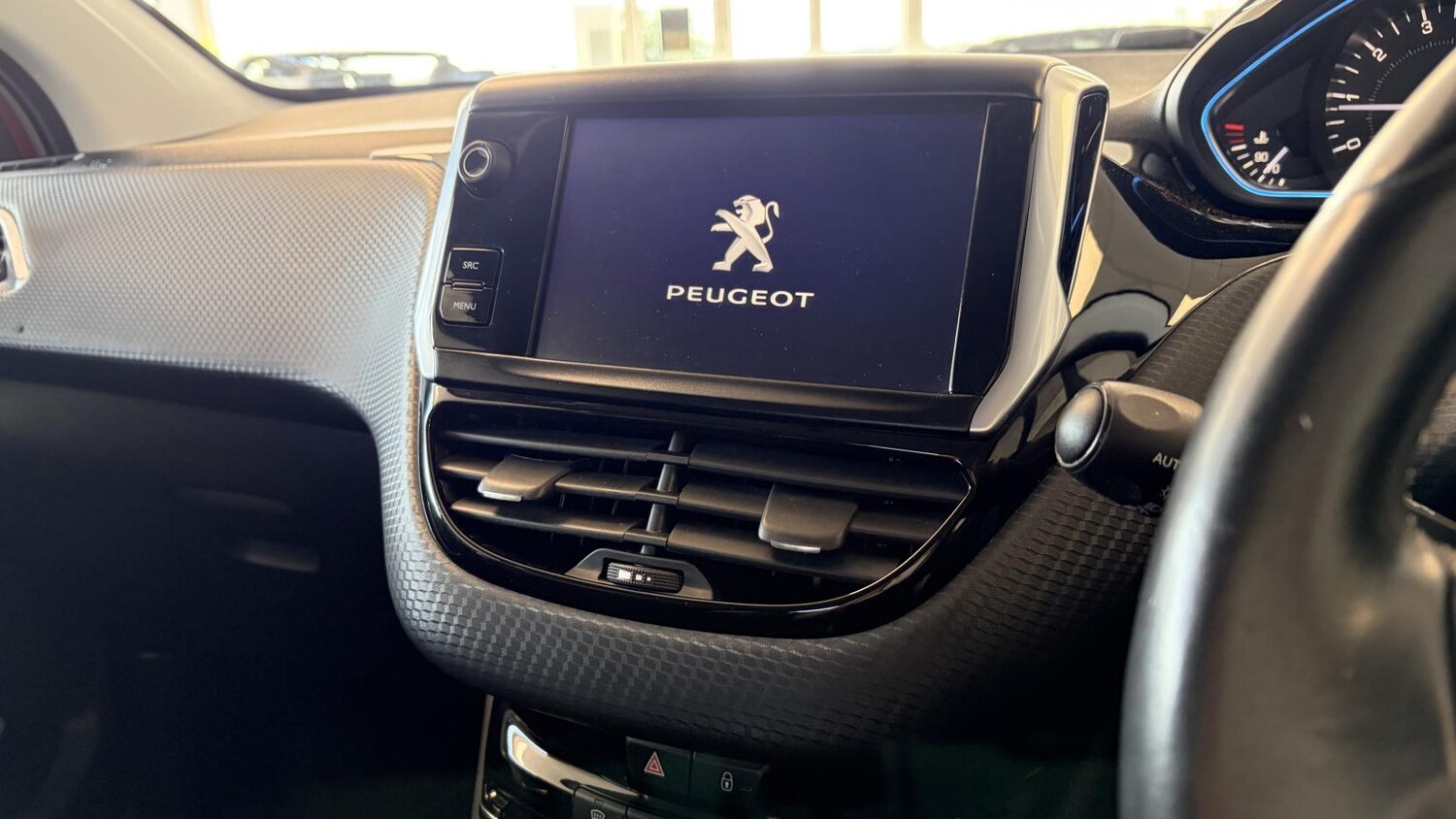 Used Peugeot 2008 2017 for sale - 78162530: Photo 28