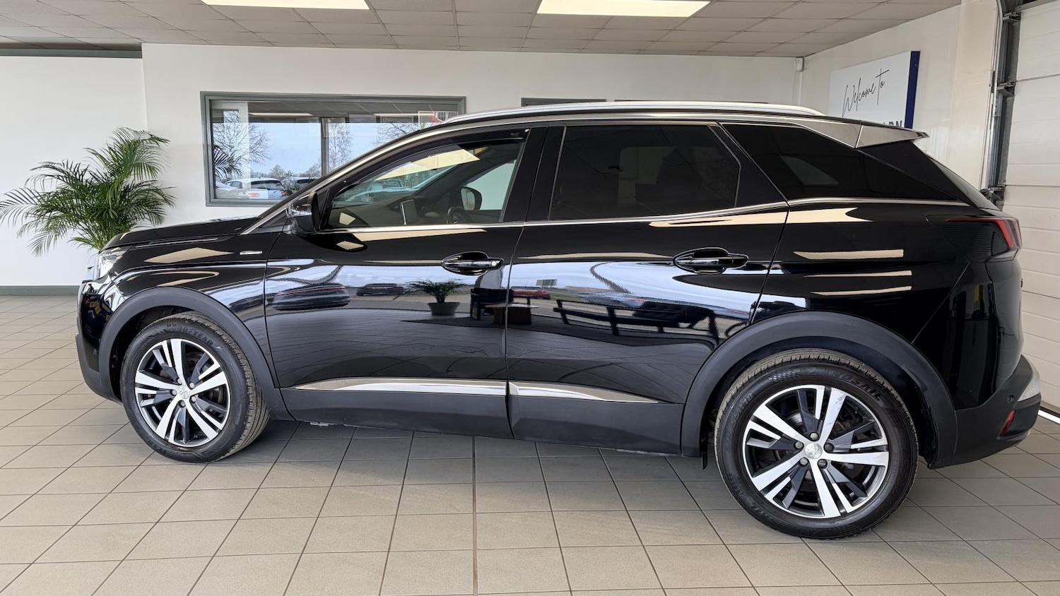 Used Peugeot 3008 2017 for sale - 77903512: Photo 2