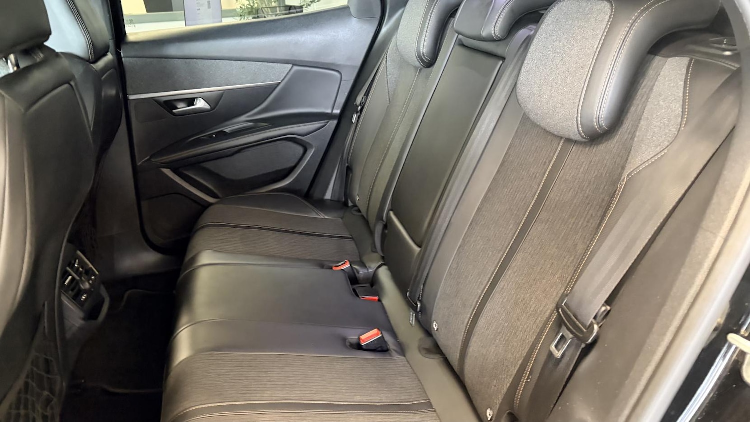 Used Peugeot 3008 2017 for sale - 77903512: Photo 24