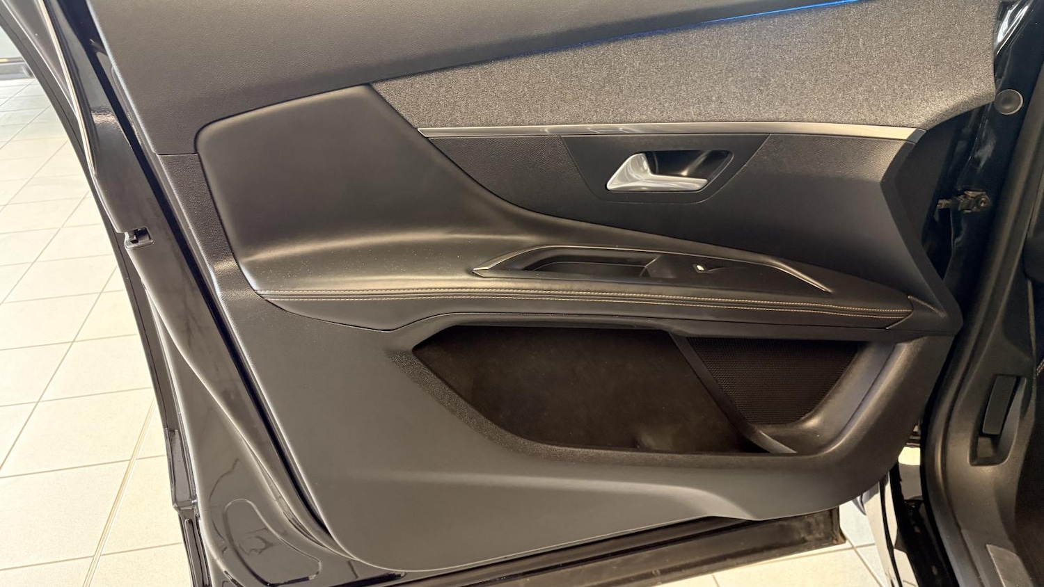 Used Peugeot 3008 2017 for sale - 77903512: Photo 29