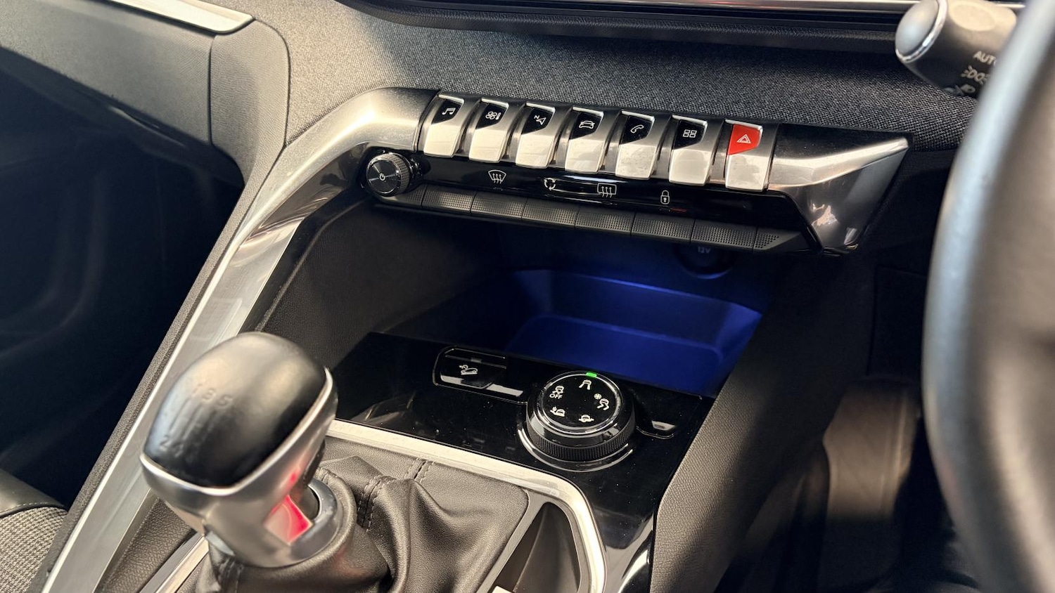 Used Peugeot 3008 2017 for sale - 77988629: Photo 30