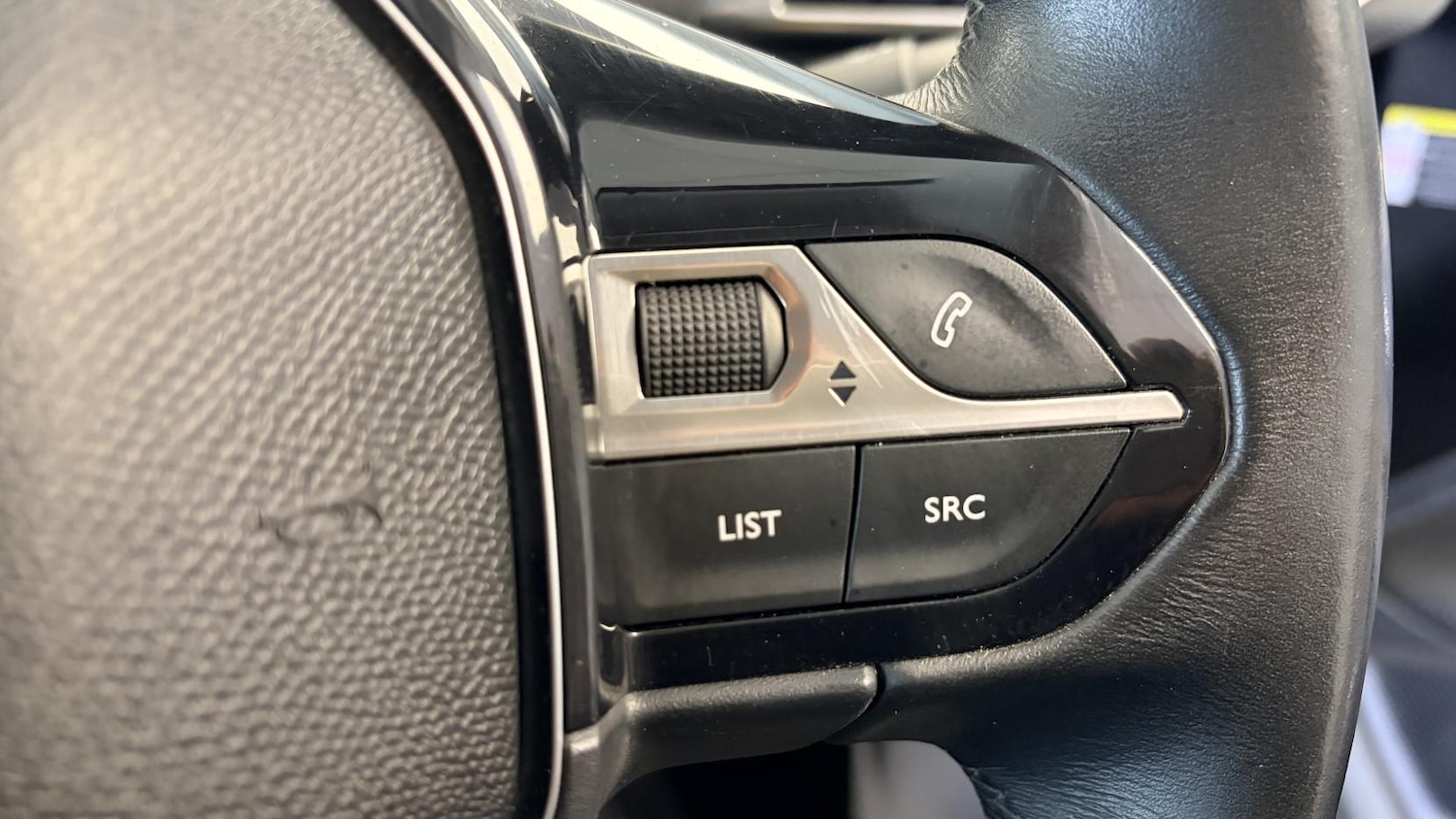 Used Peugeot 3008 2017 for sale - 77988629: Photo 37