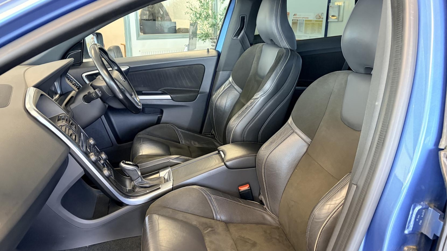 Used Volvo XC60 2017 for sale - 78166438: Photo 26