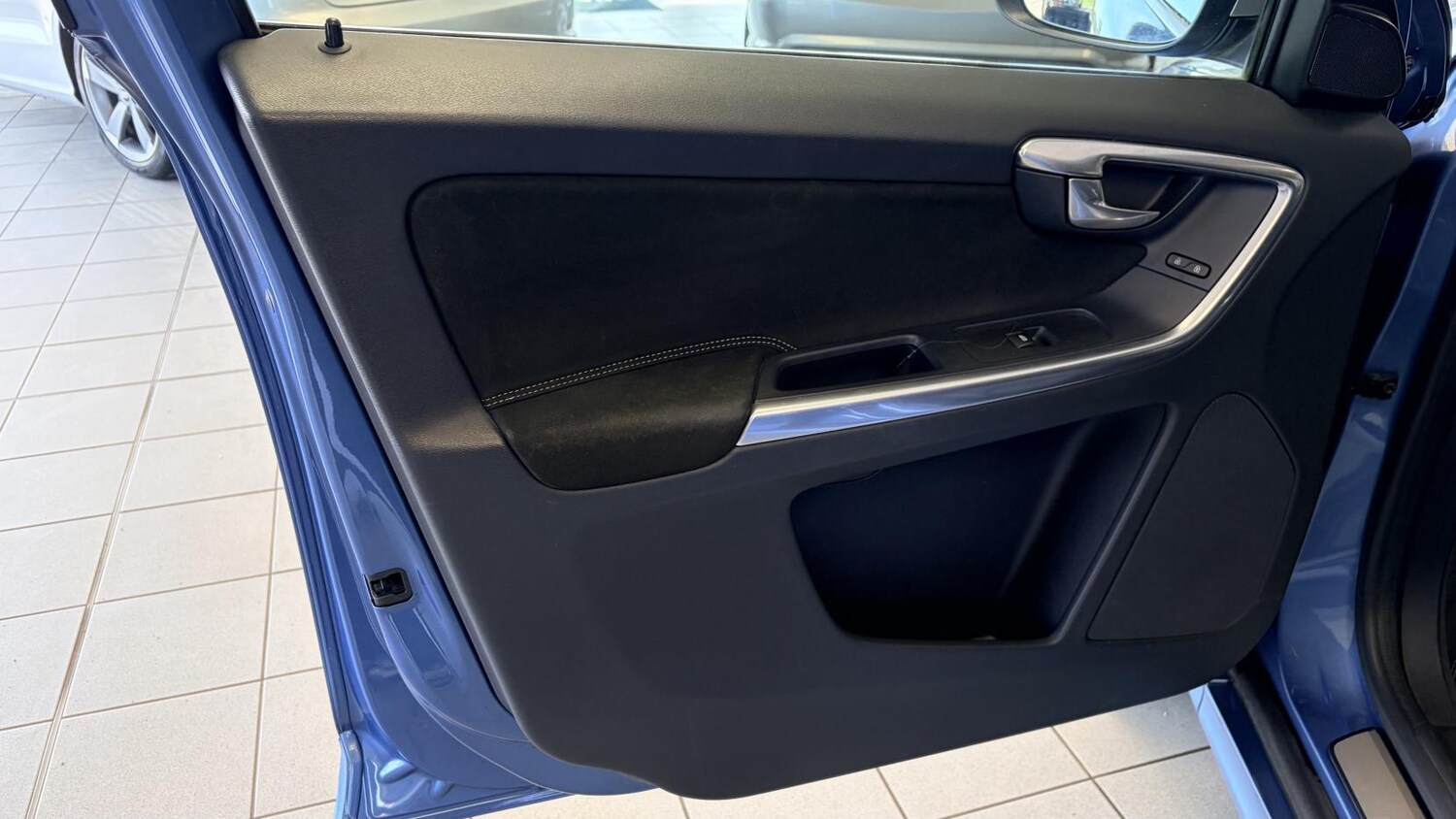 Used Volvo XC60 2017 for sale - 78166438: Photo 28