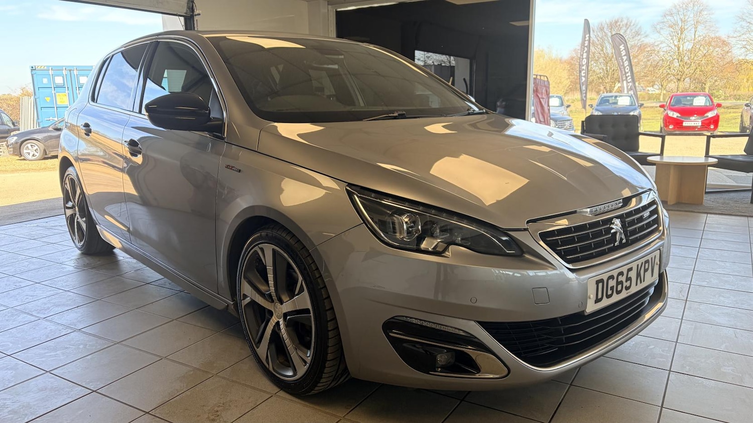 Used Peugeot 308 2015 for sale - 77918174: Photo 12