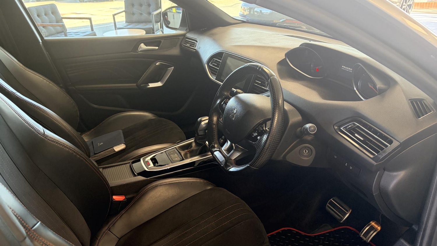 Used Peugeot 308 2015 for sale - 77918174: Photo 13