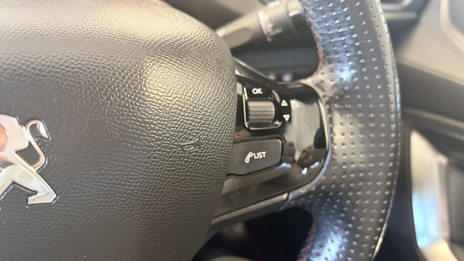 Used Peugeot 308 2015 for sale - 77918174: Photo 32