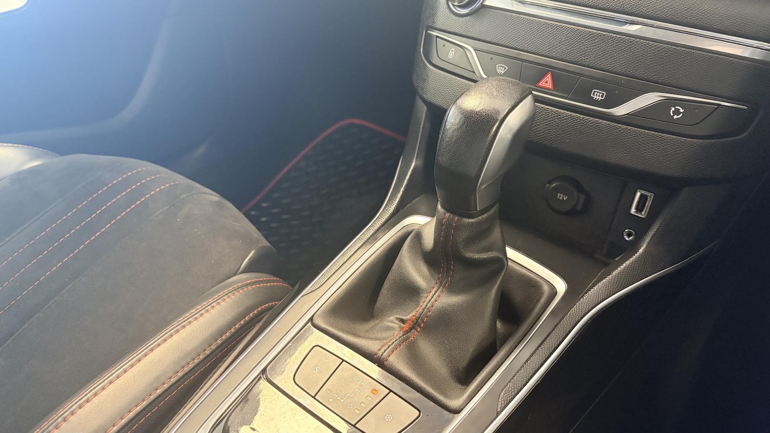 Used Peugeot 308 2015 for sale - 77918174: Photo 34