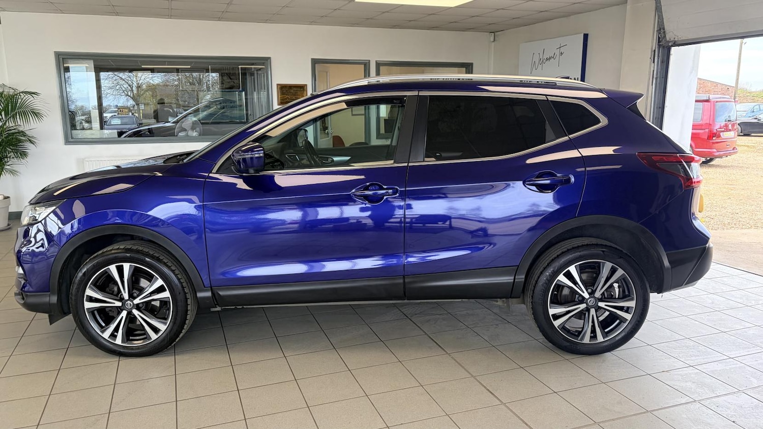 Used Nissan Qashqai 2018 for sale - 77732745: Photo 2