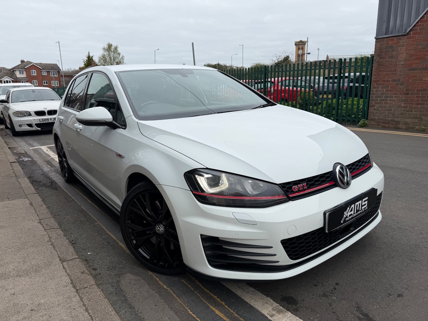 Used Volkswagen Golf 2015 for sale - 78098360: Photo 2