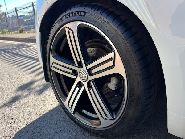 Used Volkswagen Scirocco 2015 for sale - 76143175: Photo 10
