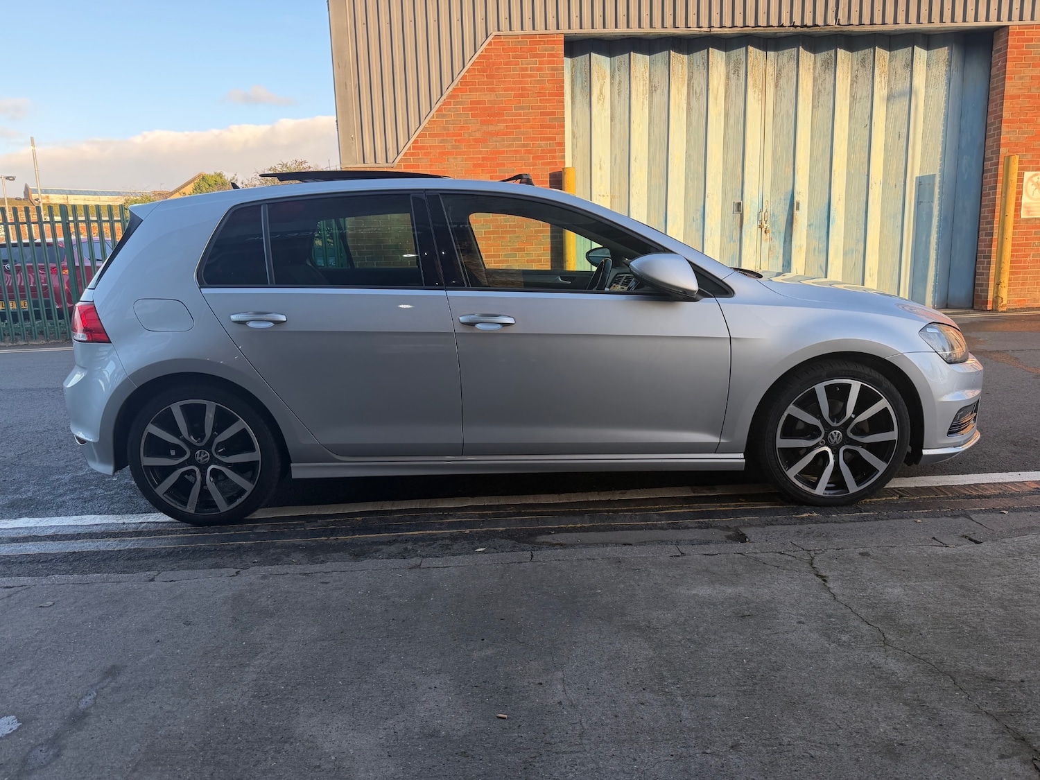 Used Volkswagen Golf 2016 for sale - 76893170: Photo 14