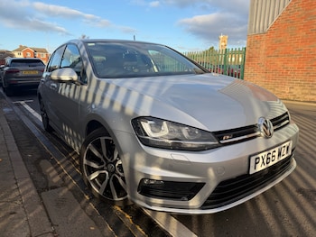 Used Volkswagen Golf 2016 for sale - 76893170: Photo