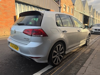 Used Volkswagen Golf 2016 for sale - 76893170: Photo