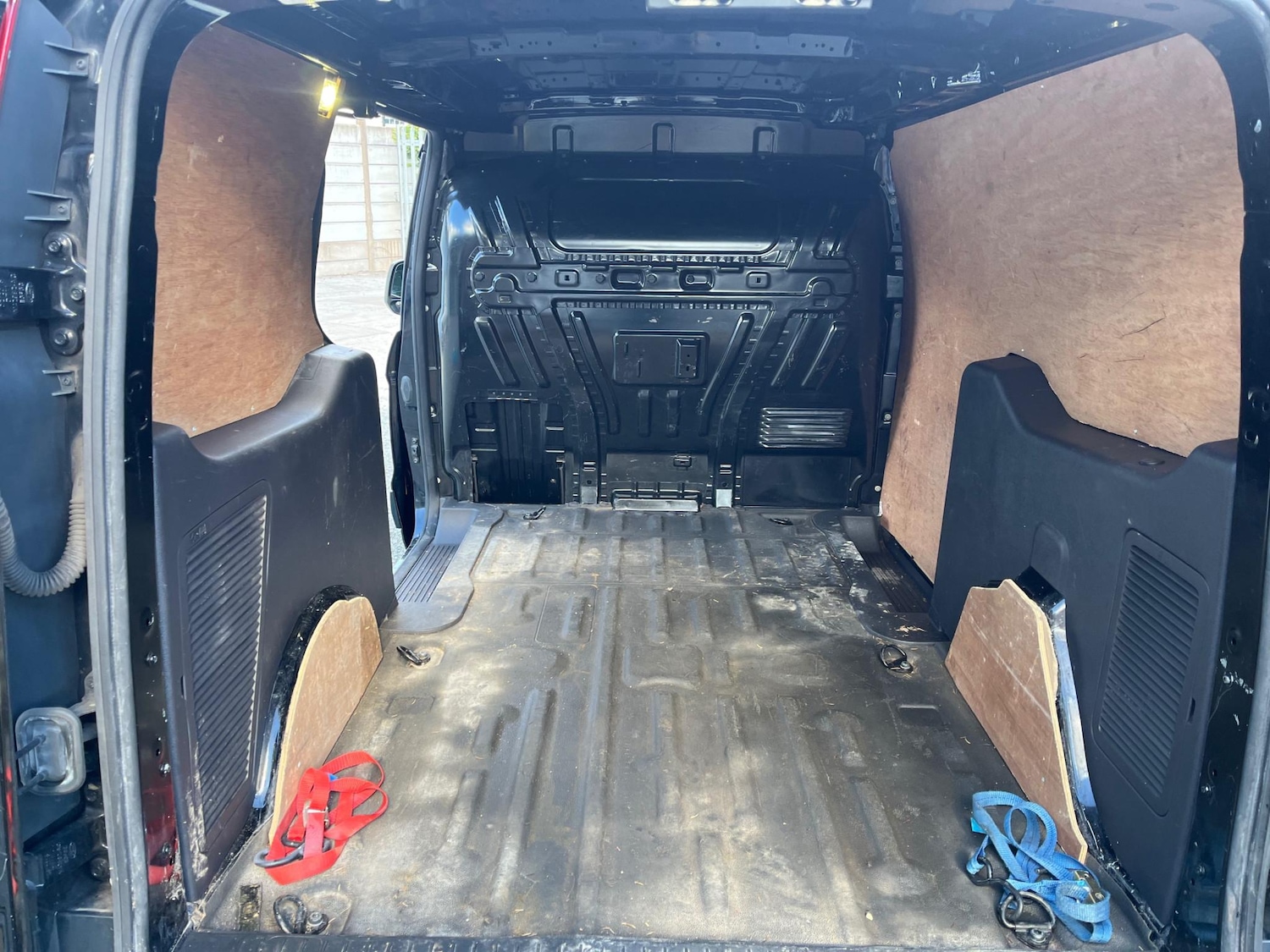 Used Ford Transit Connect 2017 for sale - 76391793: Photo 20